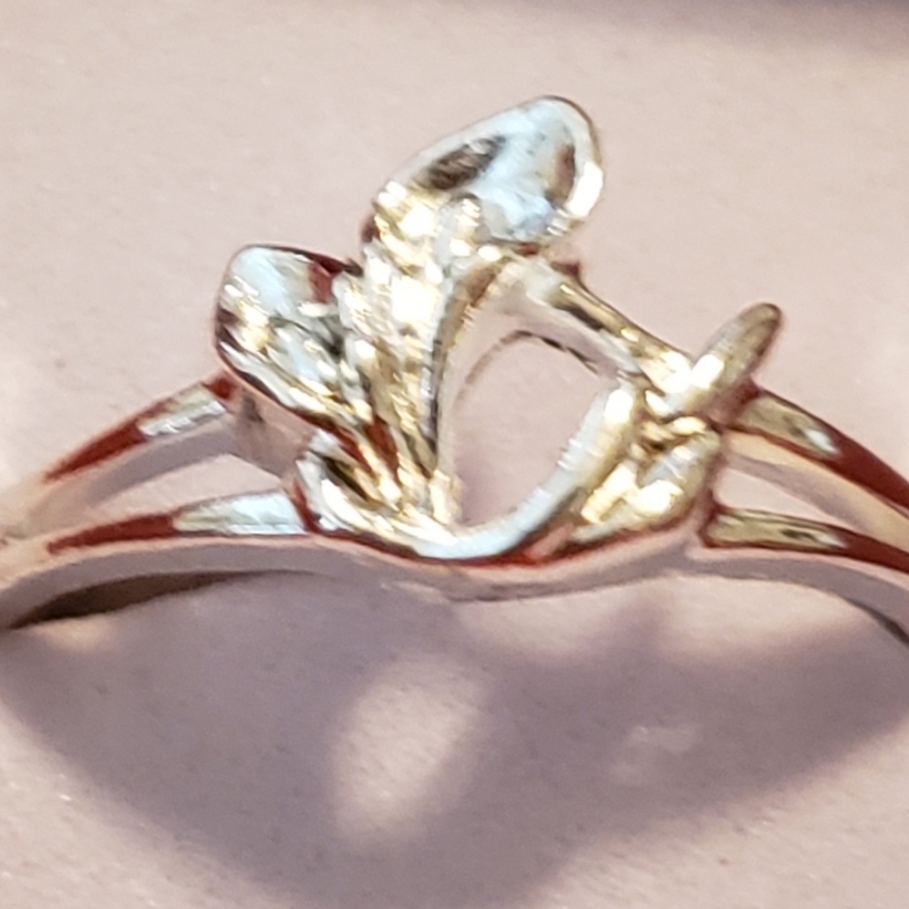 New Stunning Lilly Flower Sterling Silver R